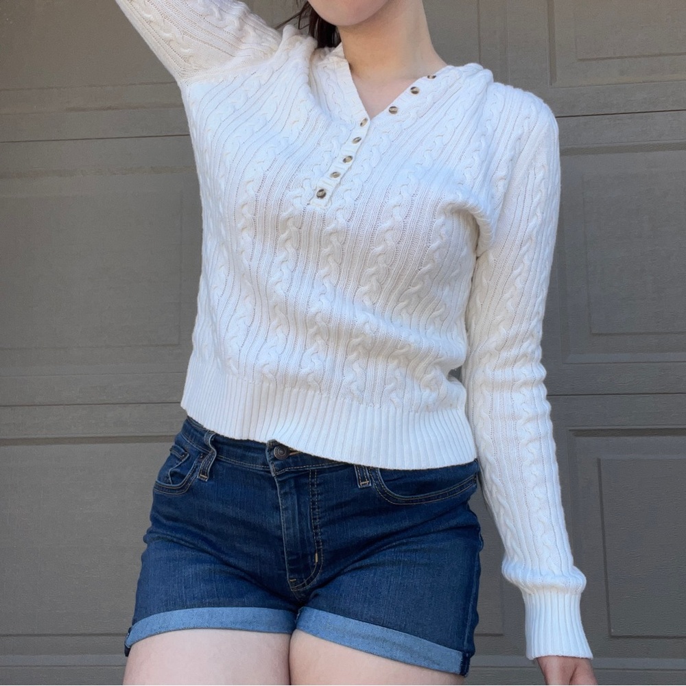 vintage aeropostale half button sweater 🤍 with hood!